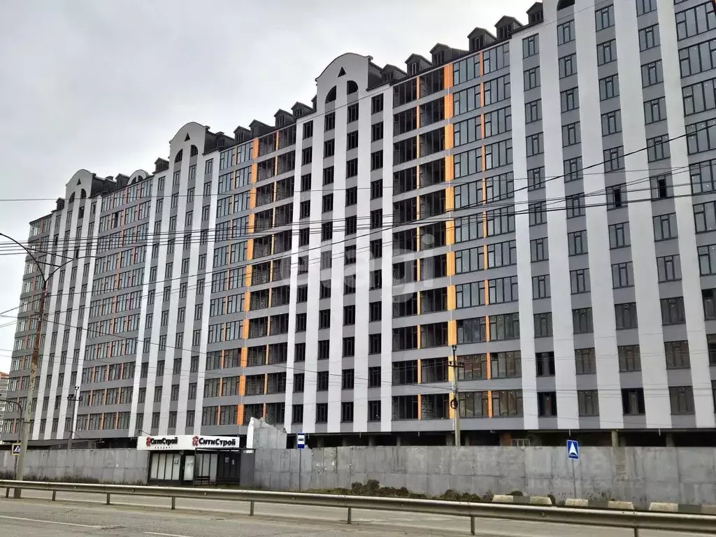 2-к кв. Дагестан, Каспийск просп. М. Омарова, 13 (82.0 м) - Фото 1