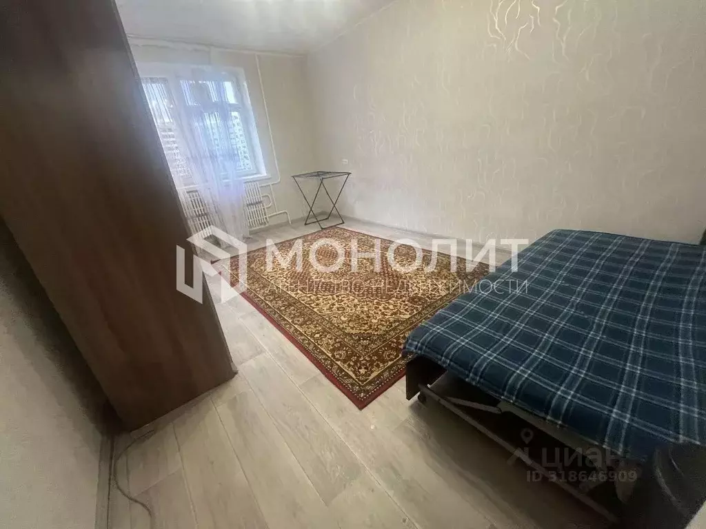 2-к кв. Белгородская область, Старый Оскол Макаренко мкр, 3 (45.0 м) - Фото 0