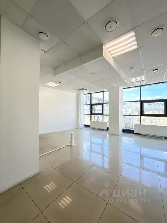 Офис в Москва ул. Остоженка, 10 (240 м) - Фото 1