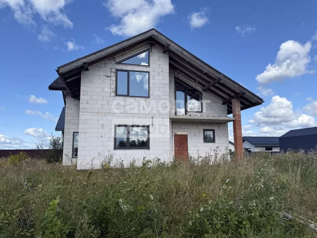 Дом в Ленинградская область, Гатчинский муниципальный округ, д. Бугры ... - Фото 1