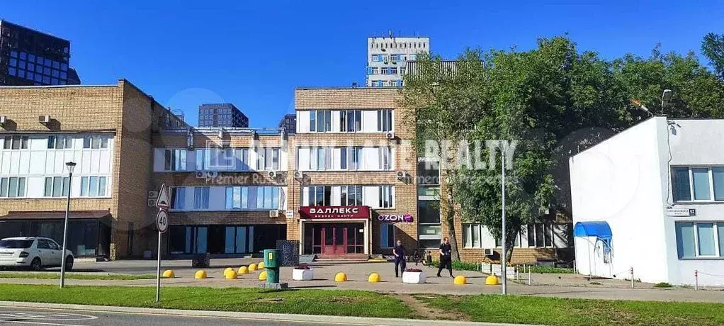 Торг Помещ от 66 - 268 м2, с Отдел Входом, в 30 метрах от метро - Фото 0