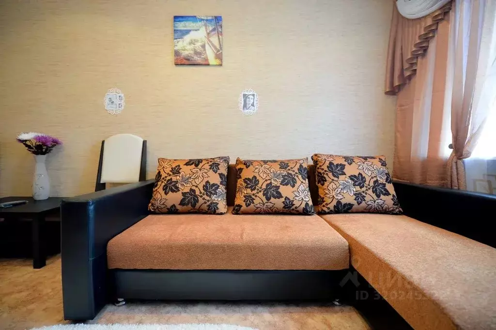4-к кв. Челябинская область, Челябинск ул. Кирова, 110 (82.0 м) - Фото 1