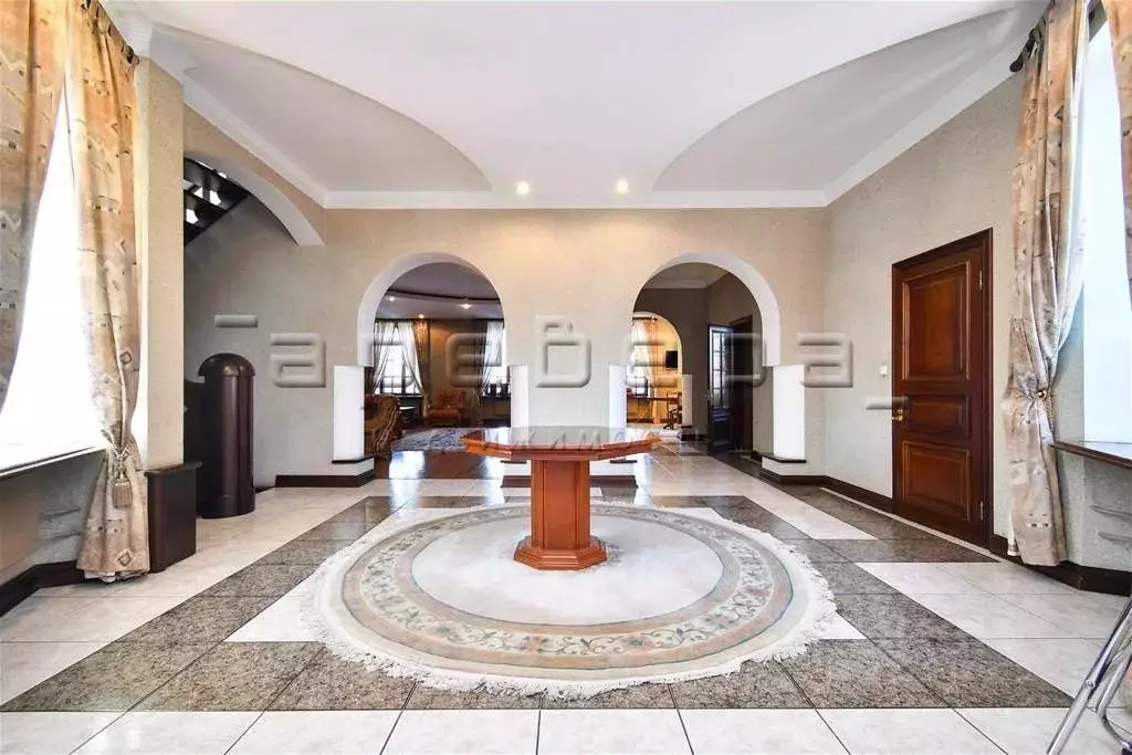 Дом в Красноярский край, Красноярск ул. Становая, 30 (300 м) - Фото 1