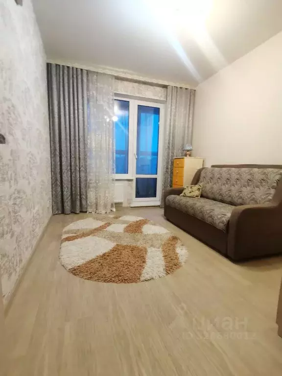 2-к кв. Алтайский край, Барнаул Взлетная ул., 38 (40.0 м) - Фото 0