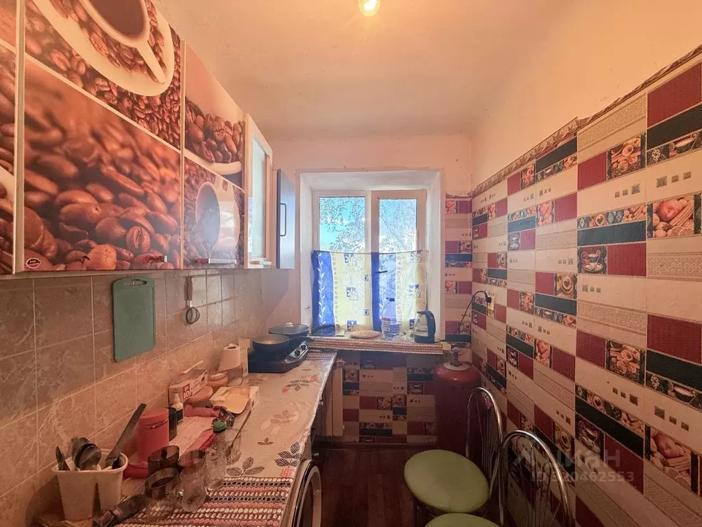 2-к кв. Новгородская область, Валдай ул. Победы, 43 (36.7 м) - Фото 2