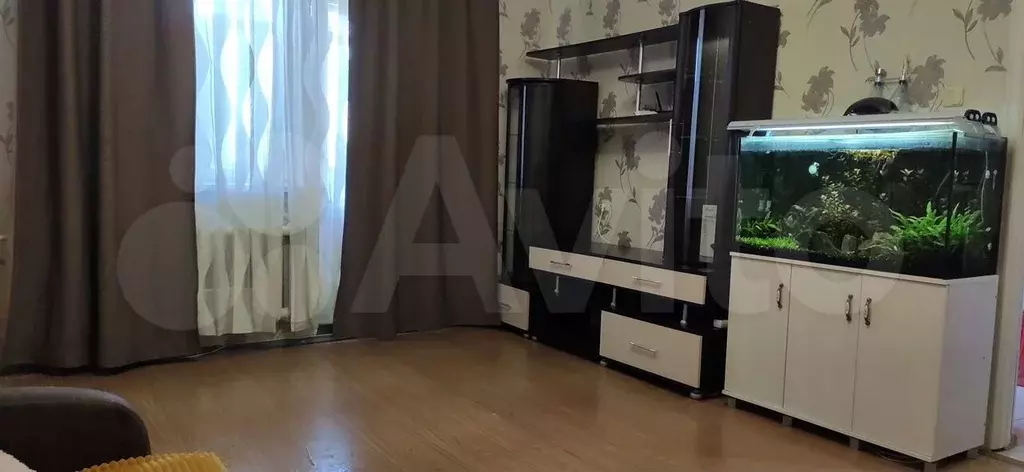 1-к. квартира, 55 м, 2/5 эт. - Фото 1