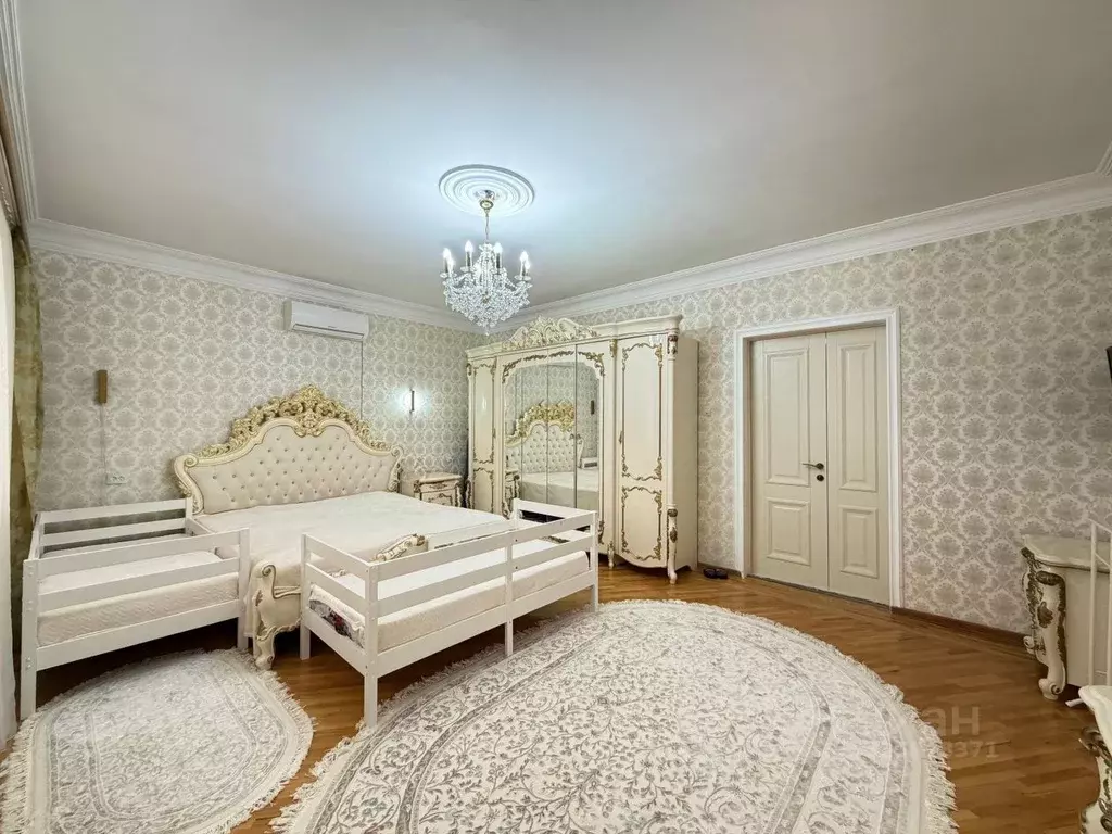 Дом в Кабардино-Балкария, Нальчик ул. Братьев Беровых, 90 (230 м) - Фото 1