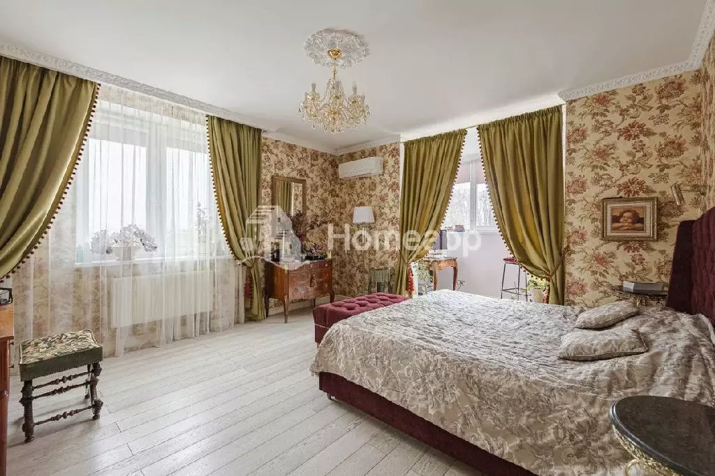 Продается 4-комнатная квартира - Фото 1