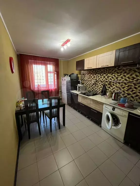 1-к. квартира, 45 м, 8/10 эт. - Фото 0