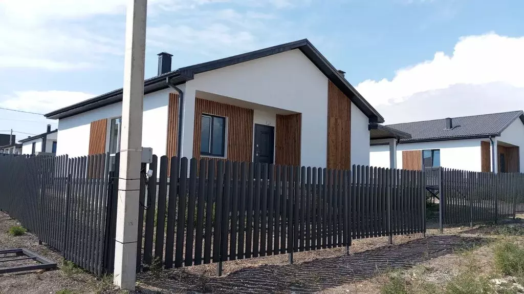 Дом в территория Цемдолина, Новороссийская улица (94 м) - Фото 0