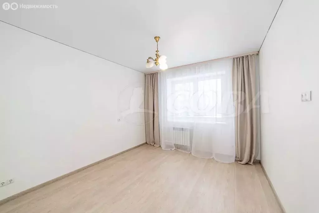 1-комнатная квартира: Тюмень, улица Ю.-Р.Г. Эрвье, 32к1 (30.7 м) - Фото 1