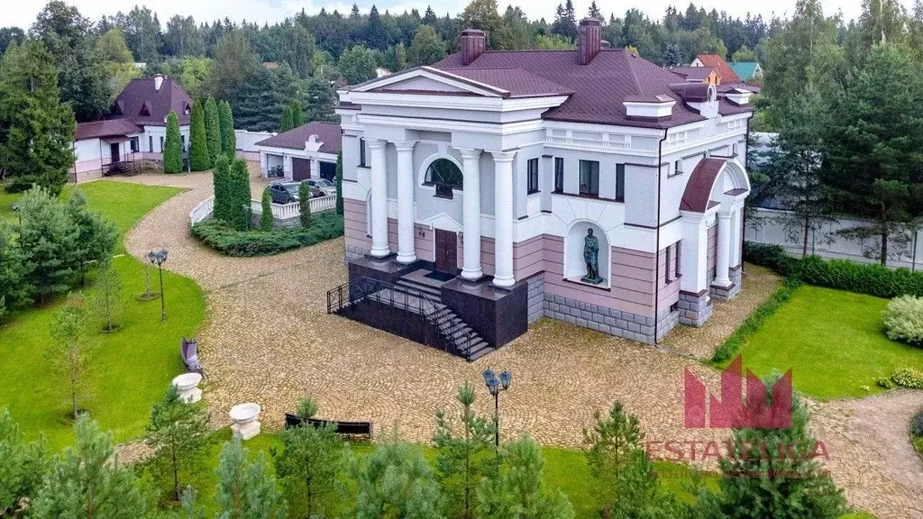 Коттедж, 650 м - Фото 1