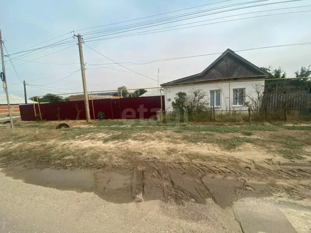 Дом в Калмыкия, Лагань ул. Чехова, 27 (82 м) - Фото 1