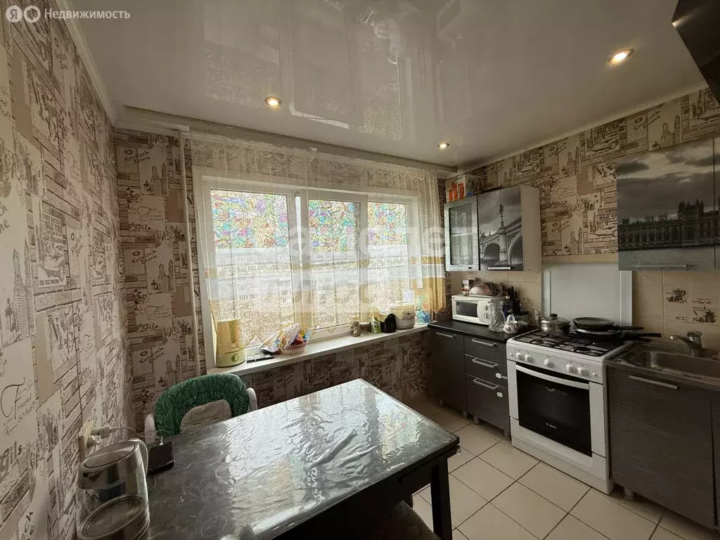 2-комнатная квартира: Астрахань, микрорайон имени Бабаевского, улица ... - Фото 1