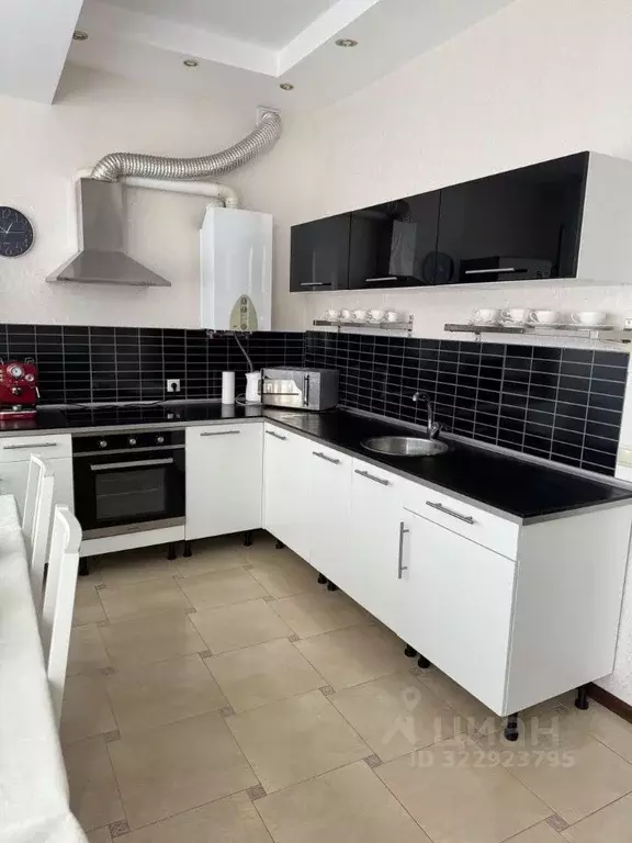 2-к кв. Краснодарский край, Сочи Новый Сочи мкр, ул. Бамбуковая, 44 ... - Фото 1