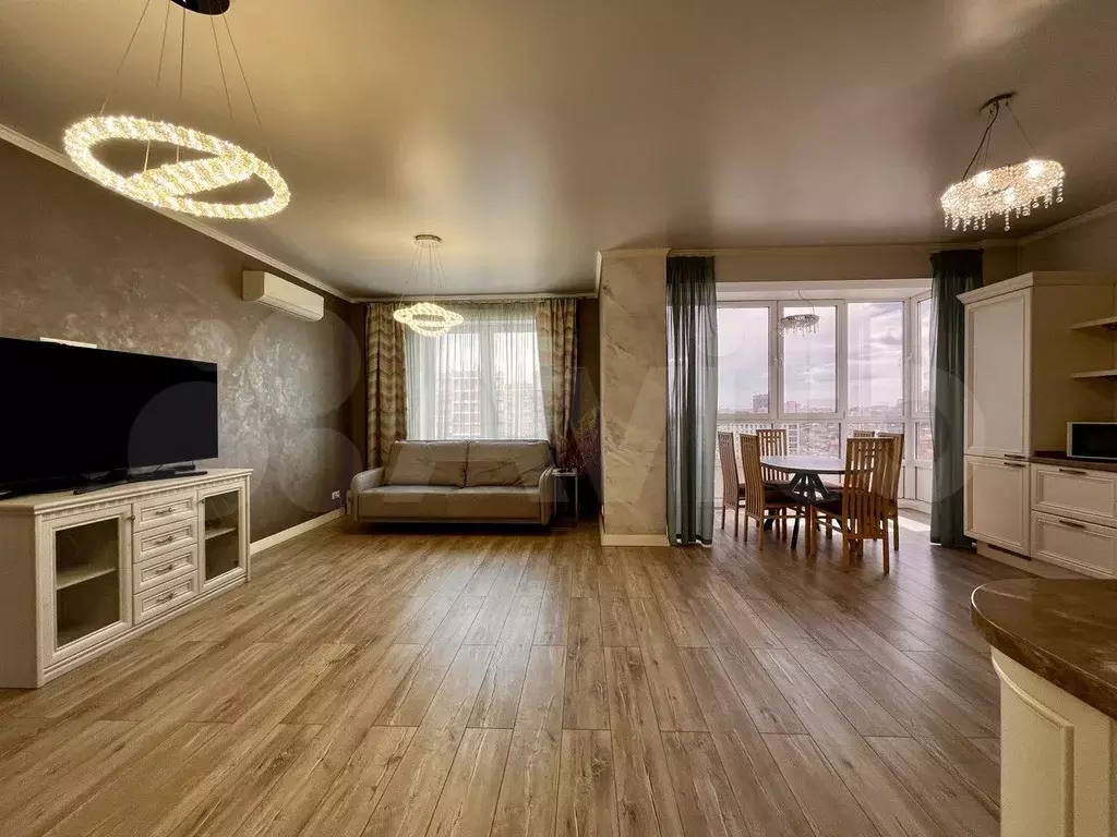 3-к. квартира, 100 м, 14/17 эт. - Фото 0