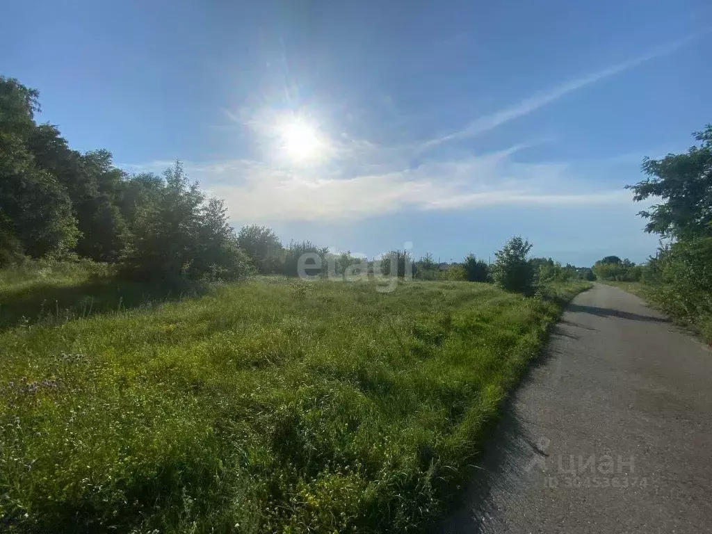 Участок в Белгородская область, Старооскольский городской округ, с. ... - Фото 1