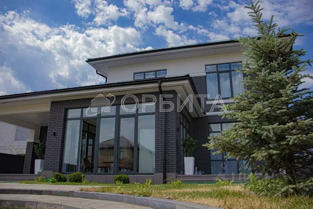 Дом в Тюменская область, Тюмень проезд Григория Буракова (265 м) - Фото 1