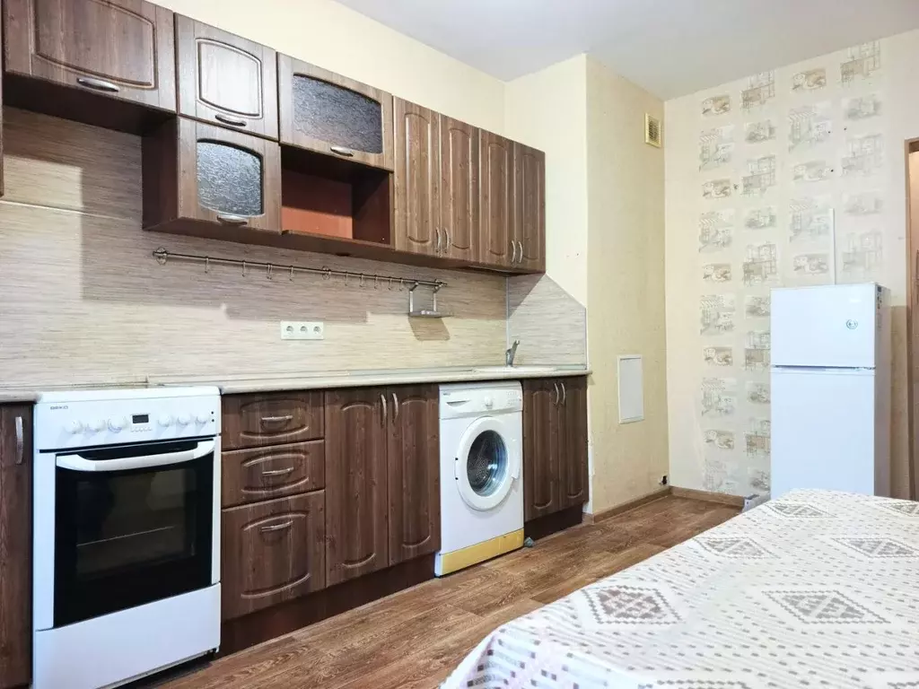 1-к кв. Омская область, Омск просп. Космический, 14В (35.9 м) - Фото 1