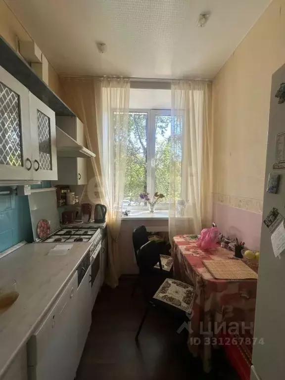 3-к кв. Омская область, Омск ул. Серова, 18 (64.0 м) - Фото 1