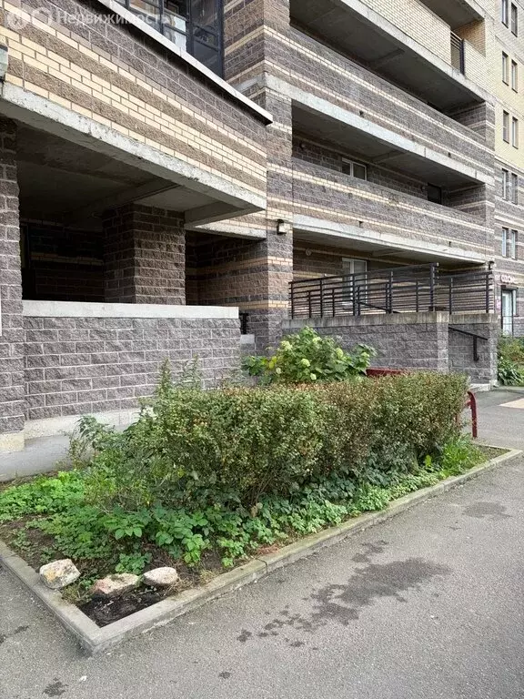 3-комнатная квартира: посёлок Парголово, улица Фёдора Абрамова, 15 (80 ... - Фото 2