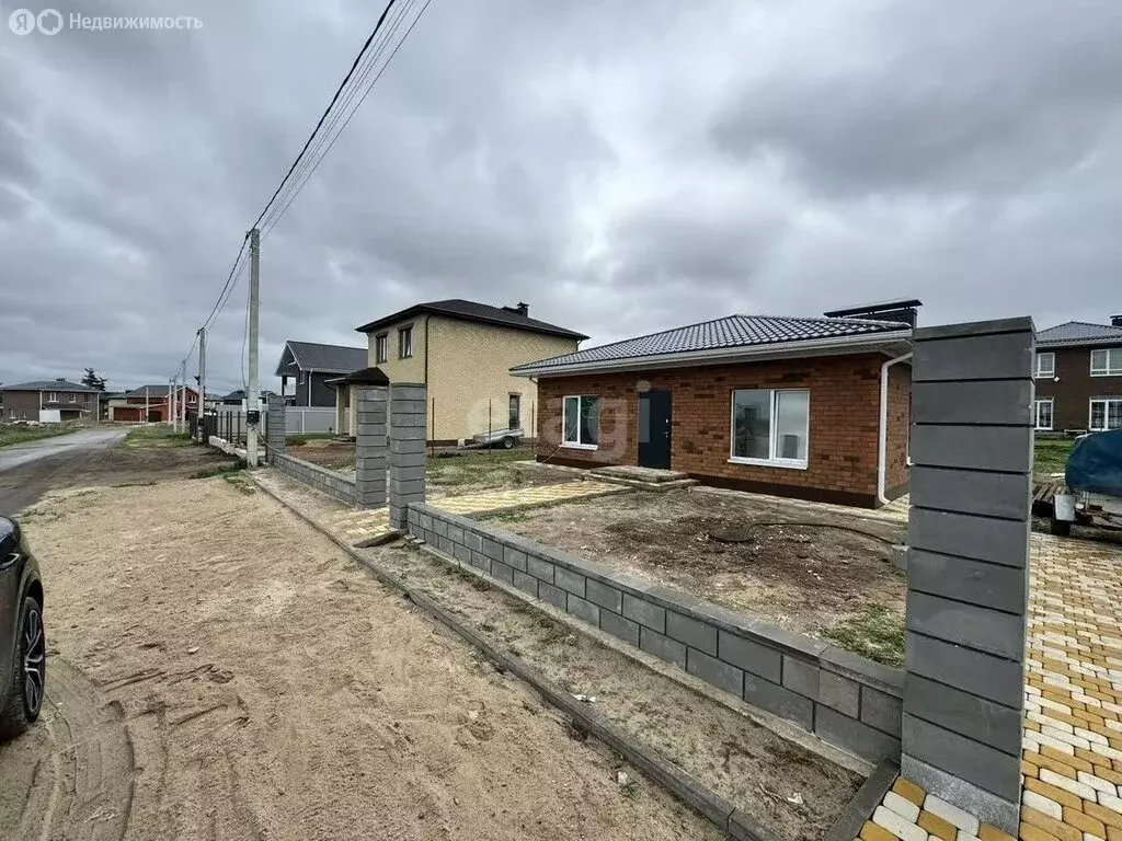 Дом в село Ямное, улица Куйбышева (110 м) - Фото 1