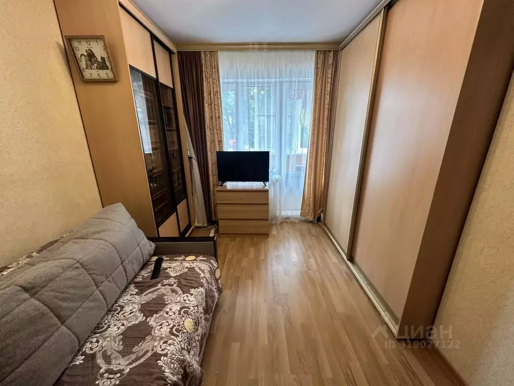 4-к кв. Калужская область, Калуга ул. Баррикад, 155 (57.0 м) - Фото 0