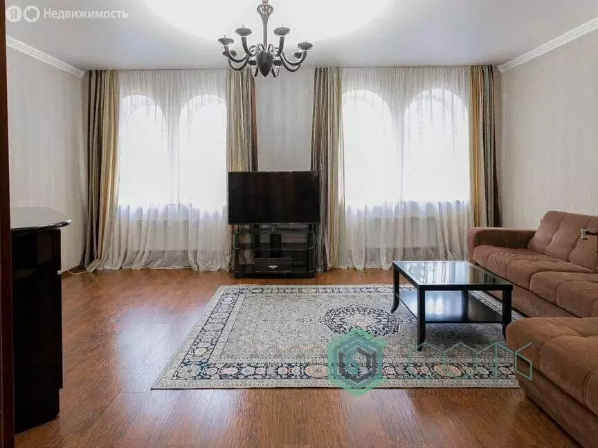 3-комнатная квартира: Калининград, улица Чехова, 26 (107.5 м) - Фото 1