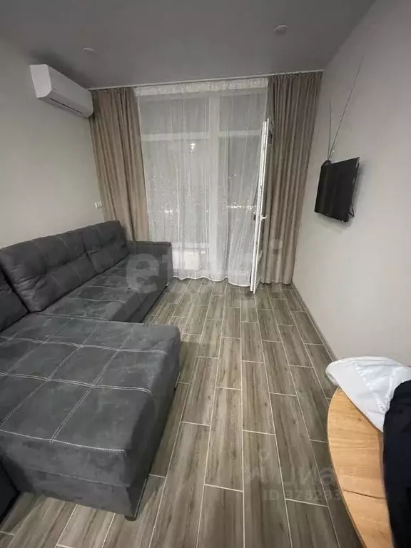 Студия Тюменская область, Тюмень ул. Первооткрывателей, 9 (24.39 м) - Фото 1