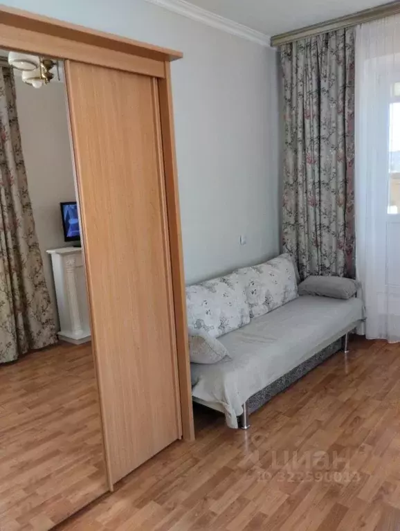 2-к кв. Саха (Якутия), Якутск ул. 50 лет Советской Армии, 39 (44.0 м) - Фото 2