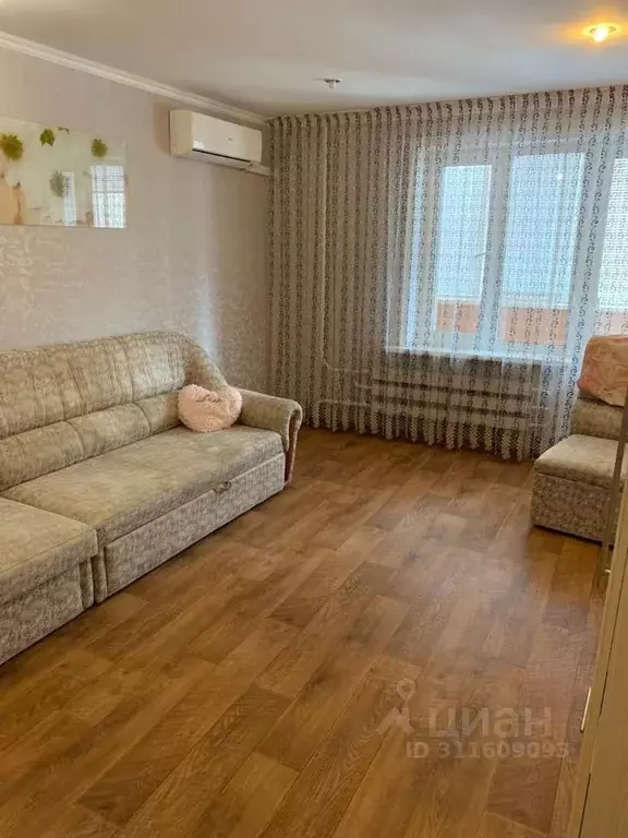 2-к кв. Татарстан, Казань ул. Юлиуса Фучика, 48 (57.0 м) - Фото 1