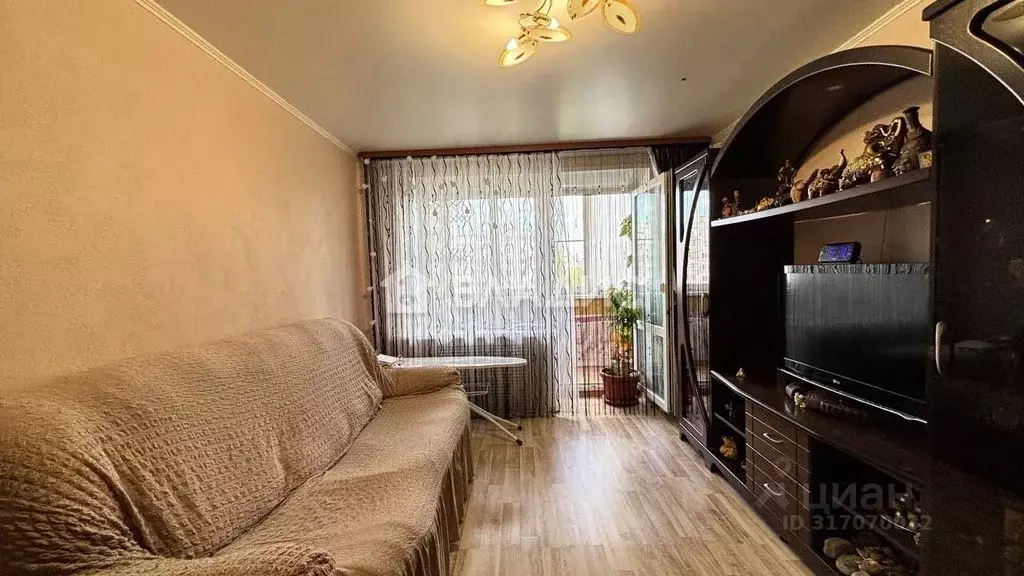 2-к кв. Белгородская область, Старый Оскол Жукова мкр, 25 (45.9 м) - Фото 1