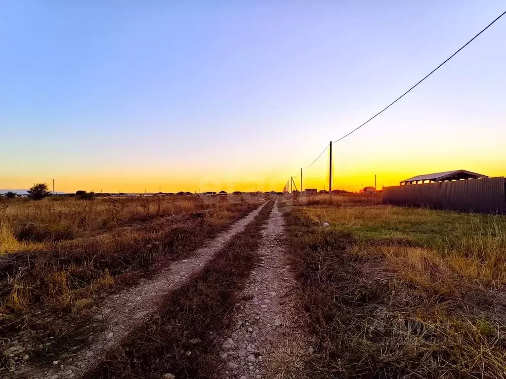 Участок в Адыгея, Майкопский район, Кировское с/пос, Северо-Восточные ... - Фото 0