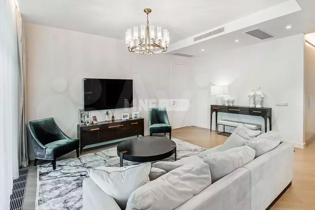 3-к. квартира, 130 м, 4/9 эт. - Фото 1