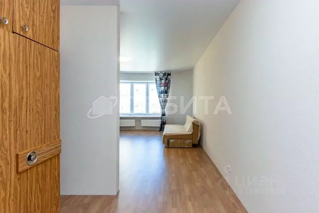 Студия Тюменская область, Тюмень ул. Мельникайте, 150 (36.5 м) - Фото 0