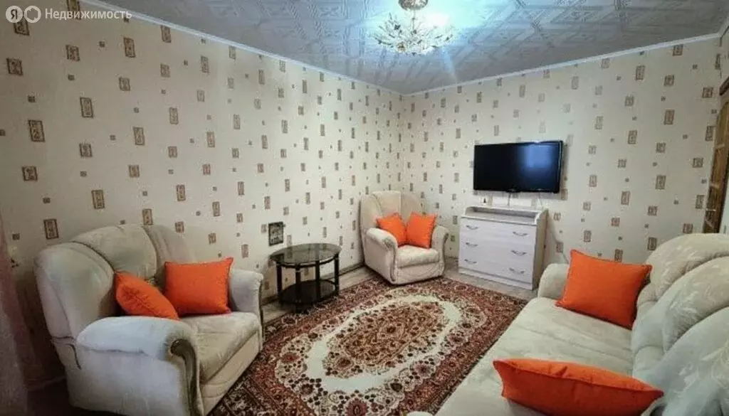 2-комнатная квартира: Цивильск, улица Никитина, 6АК2 (52 м) - Фото 1