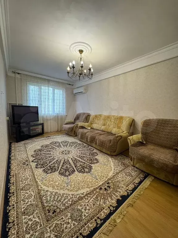 2-к. квартира, 55 м, 1/9 эт. - Фото 0
