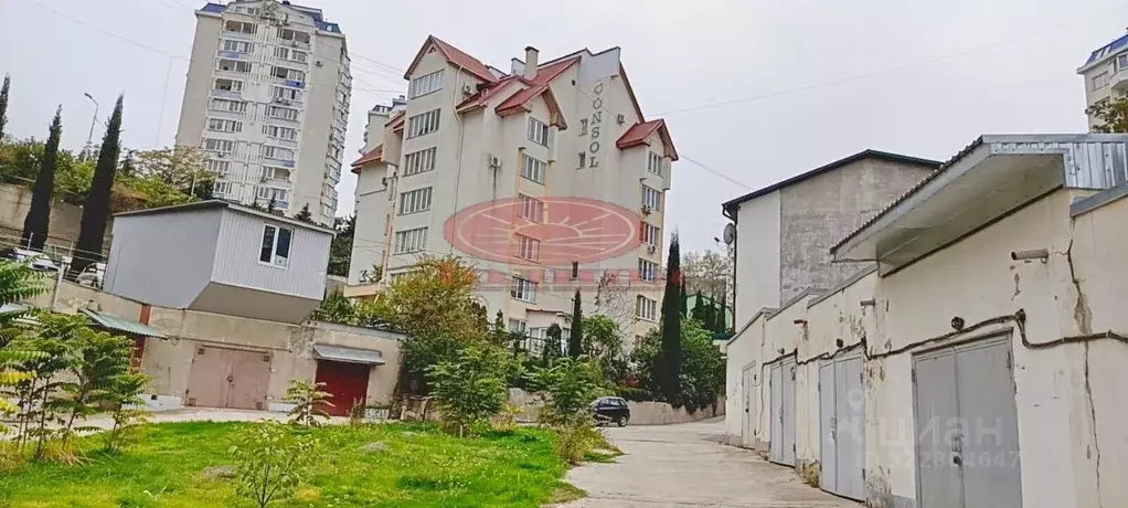 Гараж в Крым, Алушта ул. Богдана Хмельницкого (23 м) - Фото 1