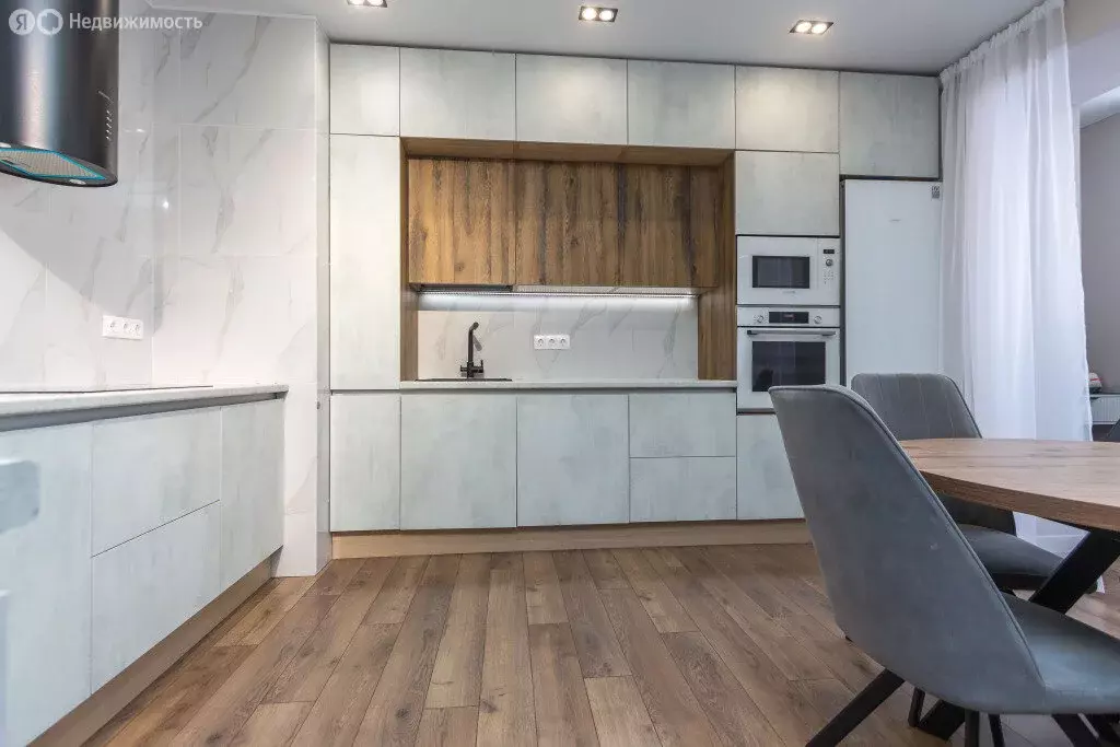 3-комнатная квартира: Уфа, Бакалинская улица, 19 (88.4 м) - Фото 1