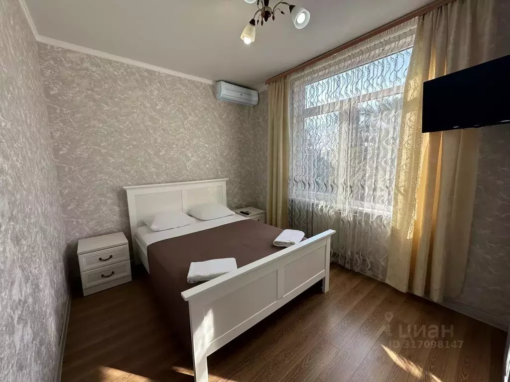 2-к кв. Краснодарский край, Сочи ул. Ленина, 102 (40.0 м) - Фото 0