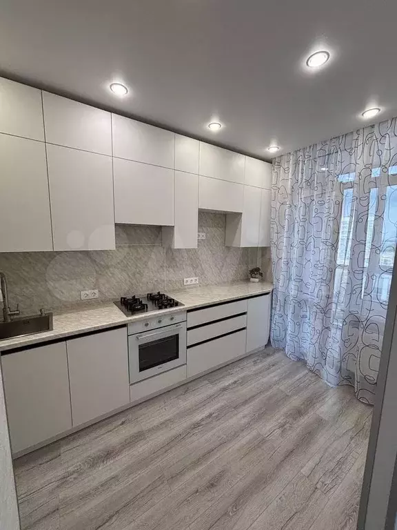 1-к. квартира, 30 м, 24/25 эт. - Фото 0