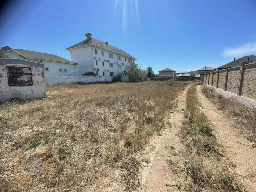 Участок в Крым, Евпатория городской округ, Заозерное пгт ул. ... - Фото 1