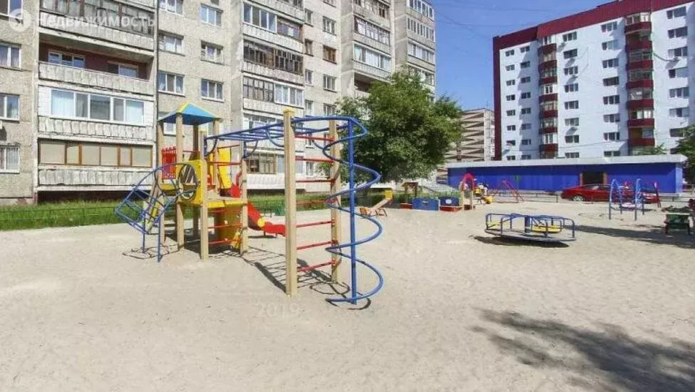 Квартира-студия: Тюмень, улица Муравленко, 15А (29.7 м) - Фото 0