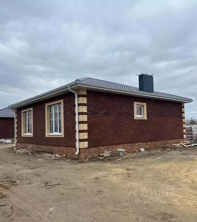 Дом в Ростовская область, Азовский район, с. Пешково Вишневая ул. (90 ... - Фото 1