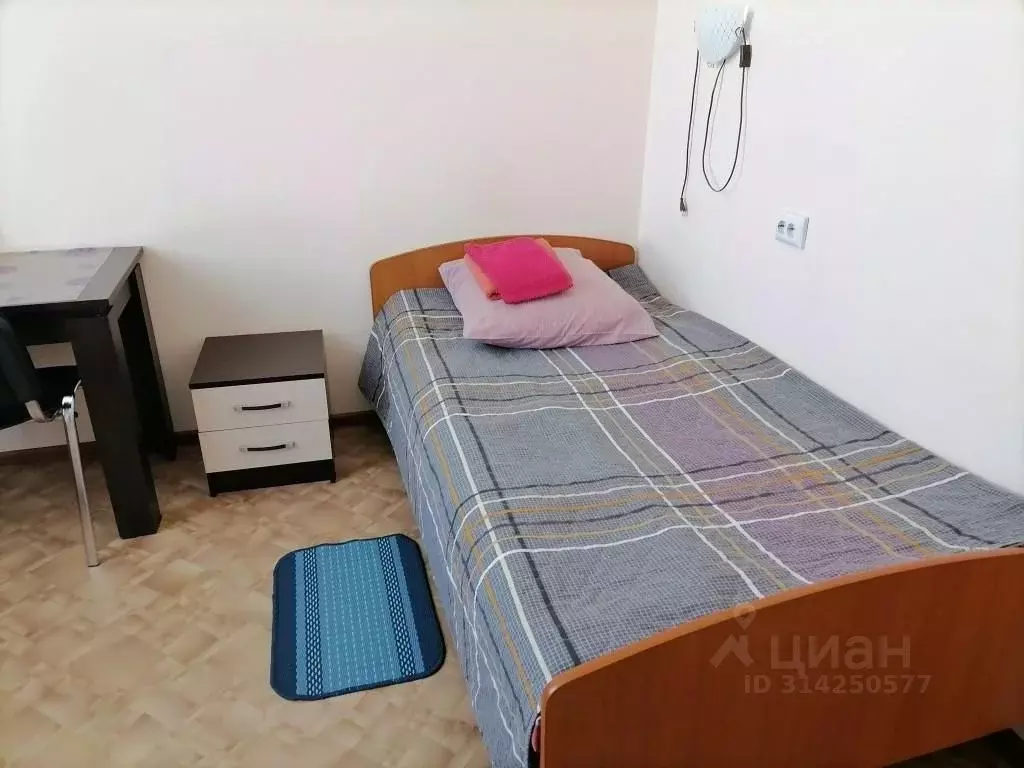 Комната Сахалинская область, Южно-Сахалинск Северная ул., 56 (10.0 м) - Фото 1