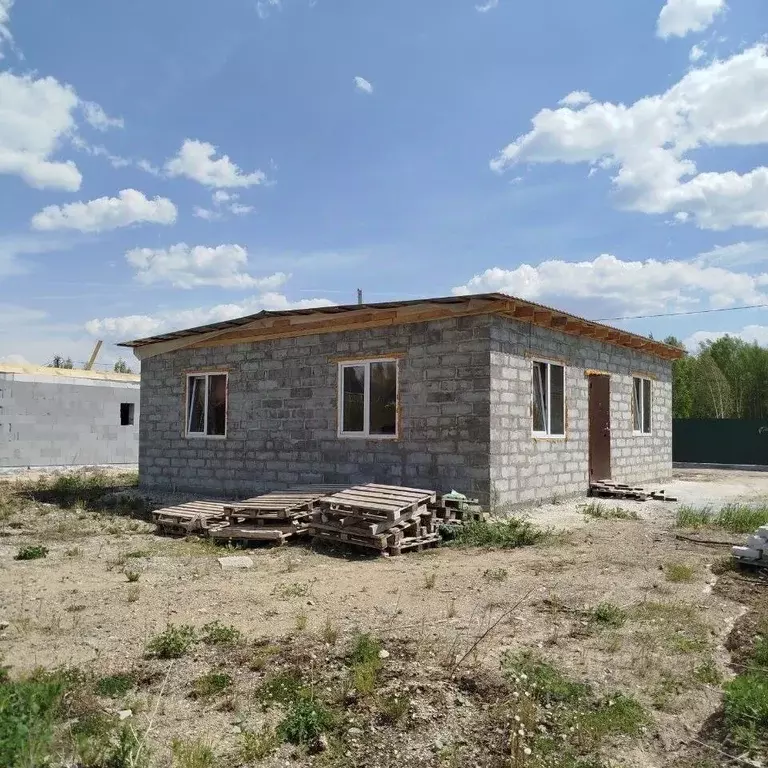 Дом в Свердловская область, Екатеринбург муниципальное образование, ... - Фото 1