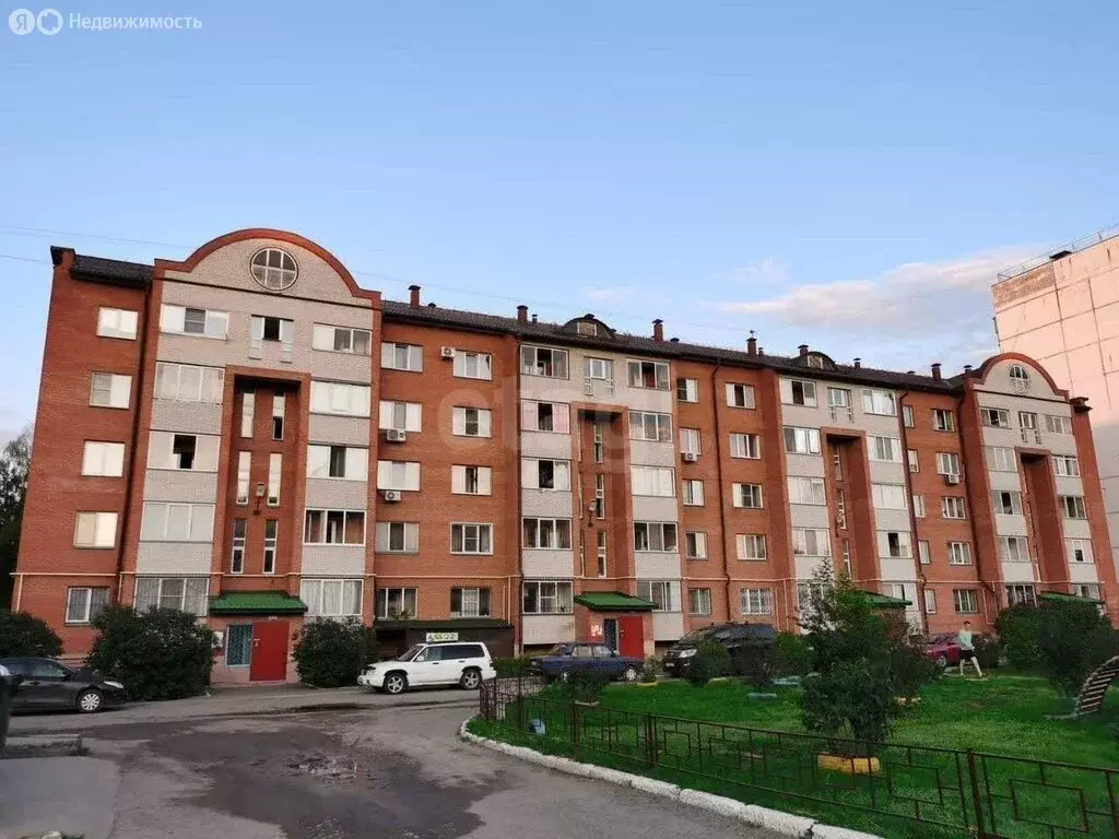 2-комнатная квартира: Омск, улица Дианова, 28 (50 м) - Фото 1