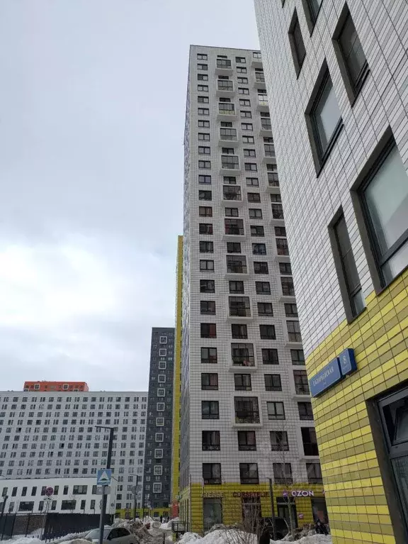 3-к кв. Москва ул. Саларьевская, 8к2 (85.8 м) - Фото 1