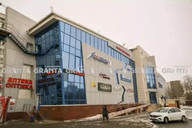 Помещение свободного назначения в Красноярский край, Красноярск просп. ... - Фото 1