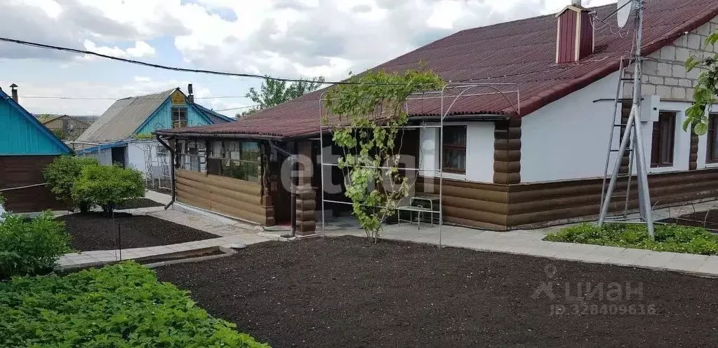 Дом в Башкортостан, Федоровский район, Пугачевский сельсовет, с. ... - Фото 2